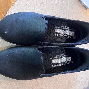 Skechers Women’s Black Slip-On Dress Shoes size 7 NWOT